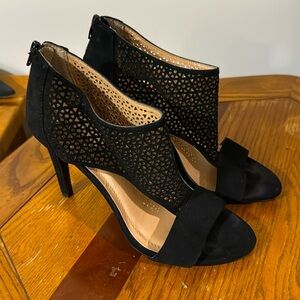 ⭐️ BCBGeneration Kadia Sandal Heels